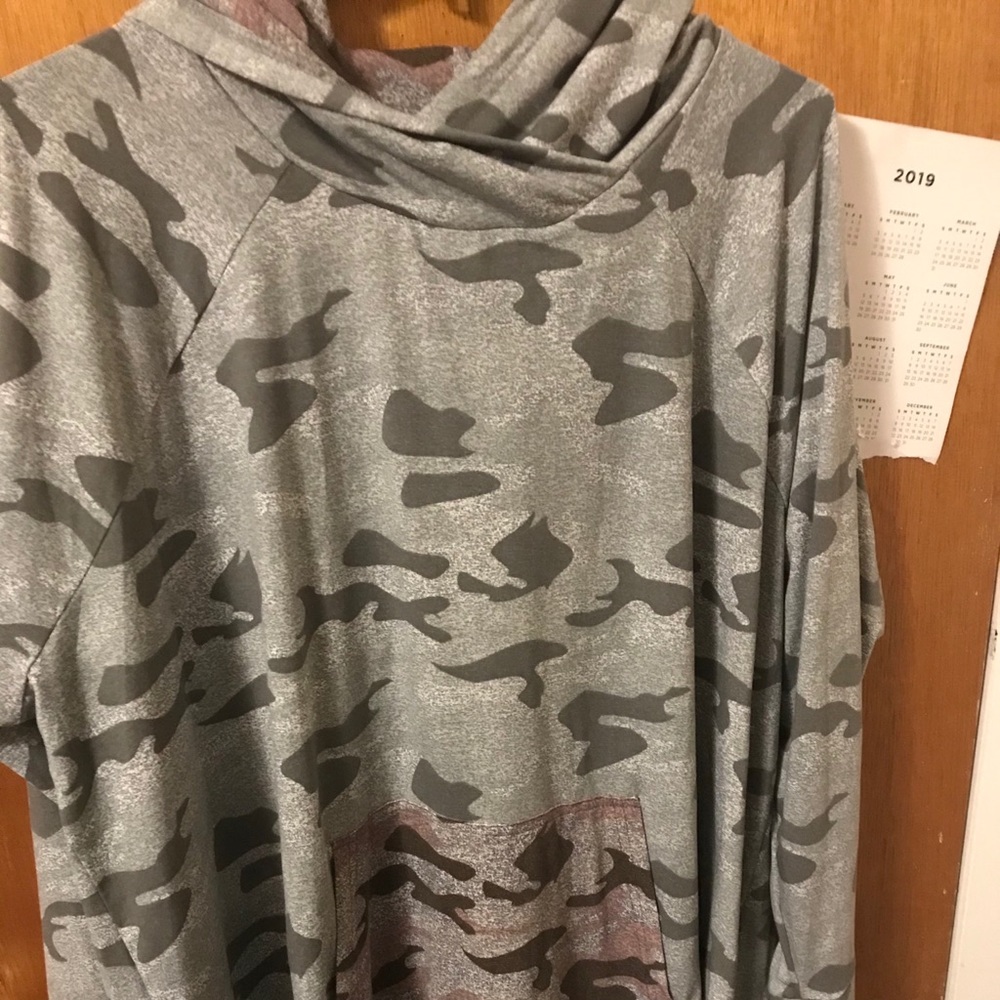 Nwot amber jersey camo pink